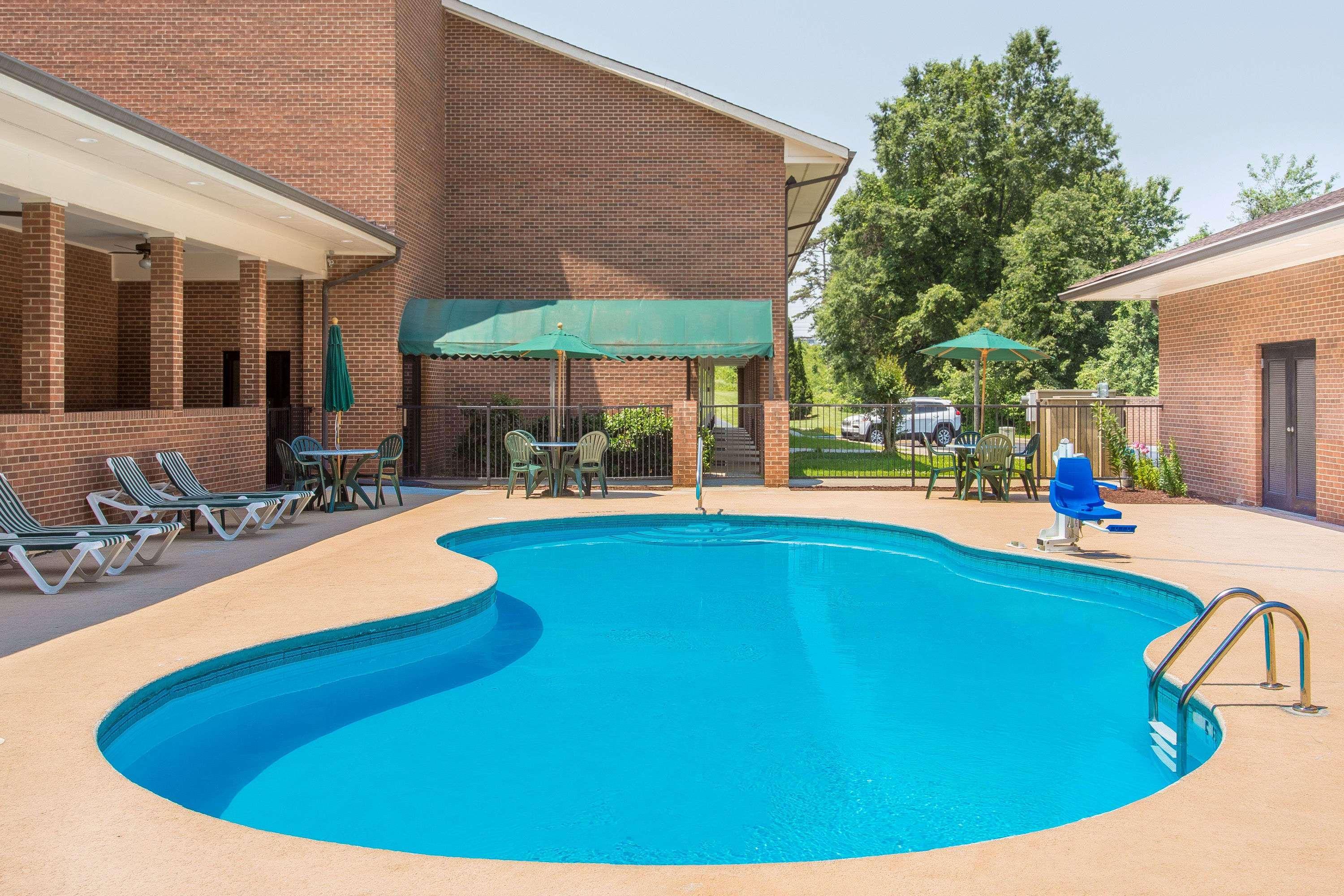Days Inn By Wyndham Lexington Exterior foto